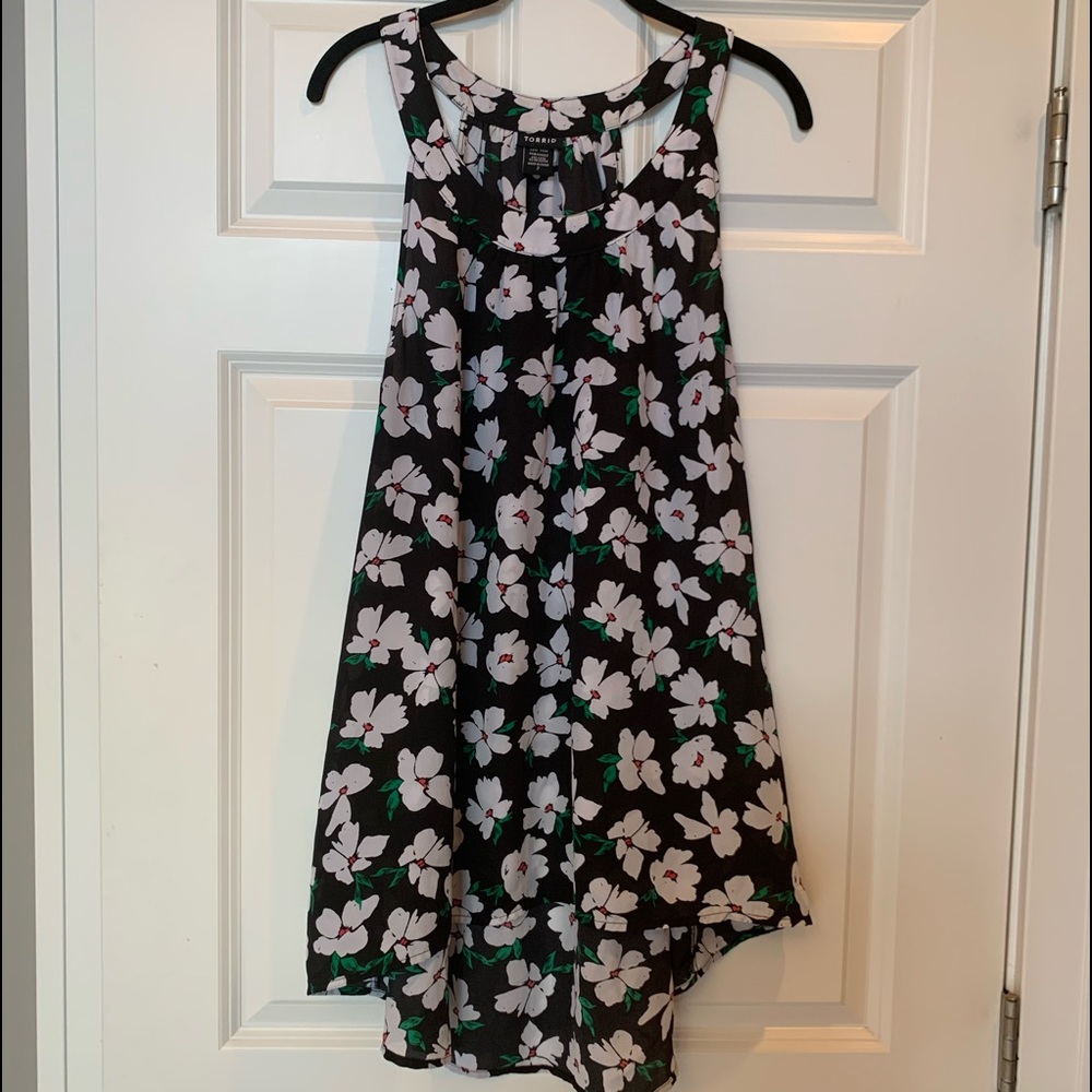 Torrid Sleeveless high-low top